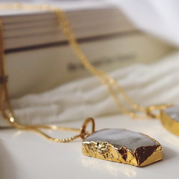 Ribishy Jewelry - 18K Goldplated Rainbow Moonstone Gemstone Necklace